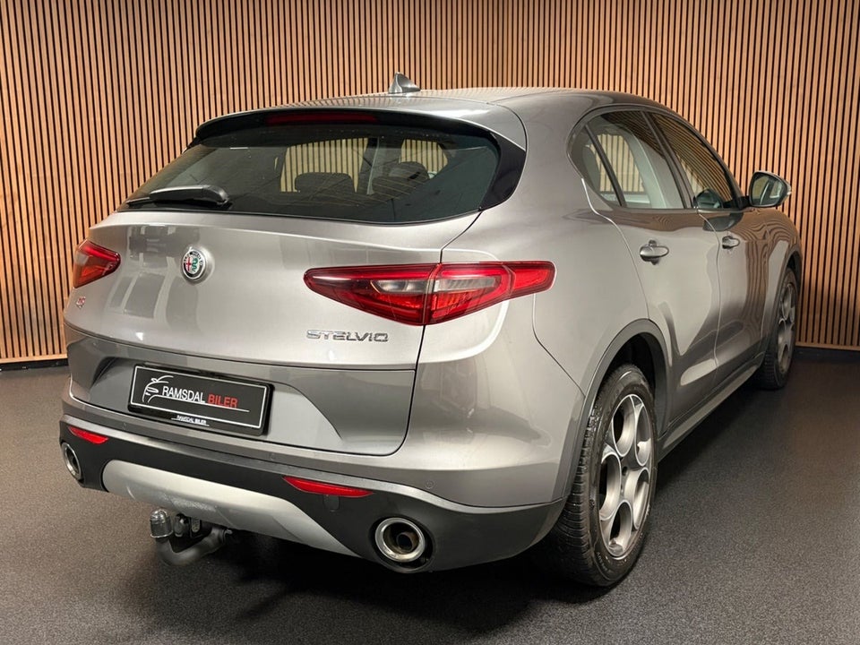 Alfa Romeo Stelvio 2,2 JTD 210 Super aut. Q4 5d