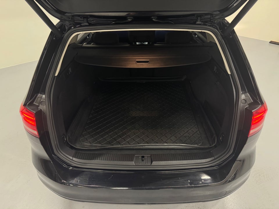 VW Passat 1,6 TDi 120 Comfortline Variant DSG 5d