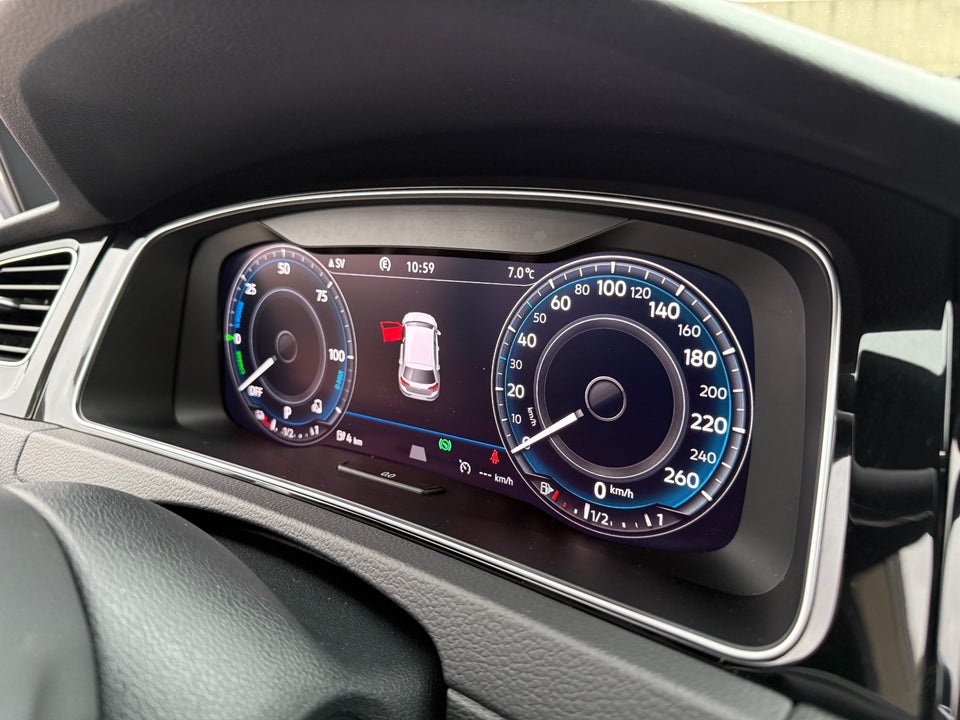 VW Golf VII 1,4 GTE DSG 5d