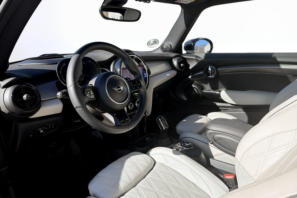 MINI Cooper SE Maximise 3d