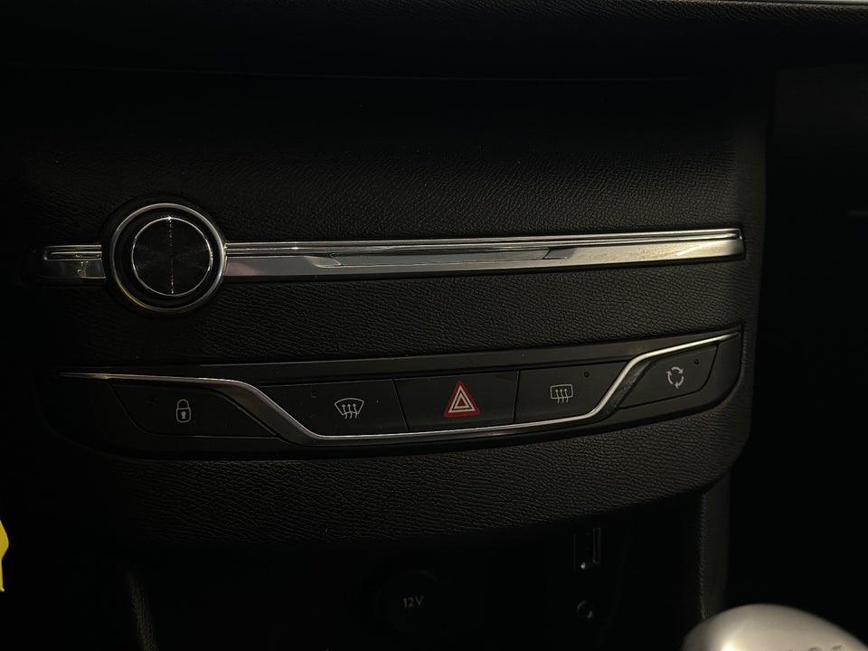 Peugeot 308 1,2 e-THP 130 Active SW 5d