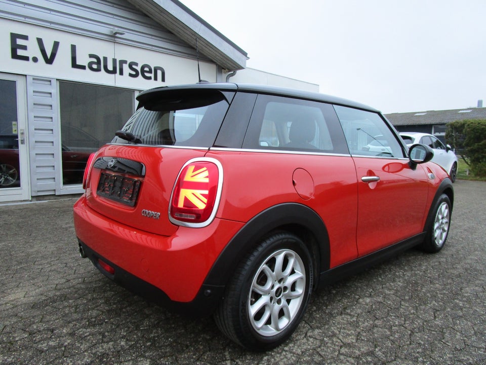 MINI Cooper 1,5 Essential 3d