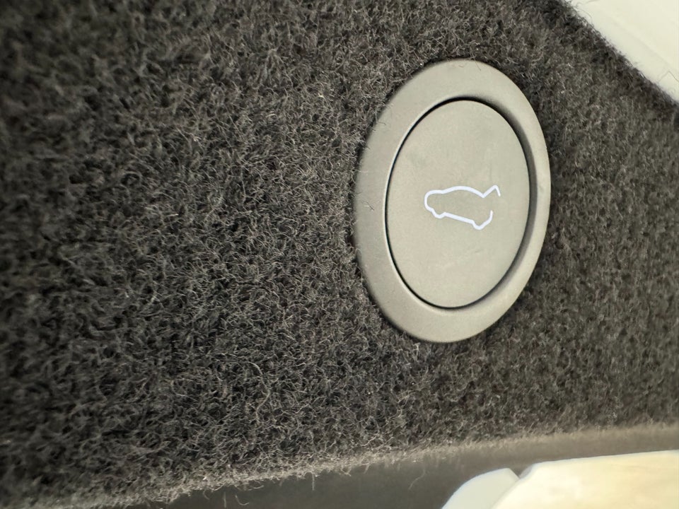 Tesla Model 3 RWD 4d