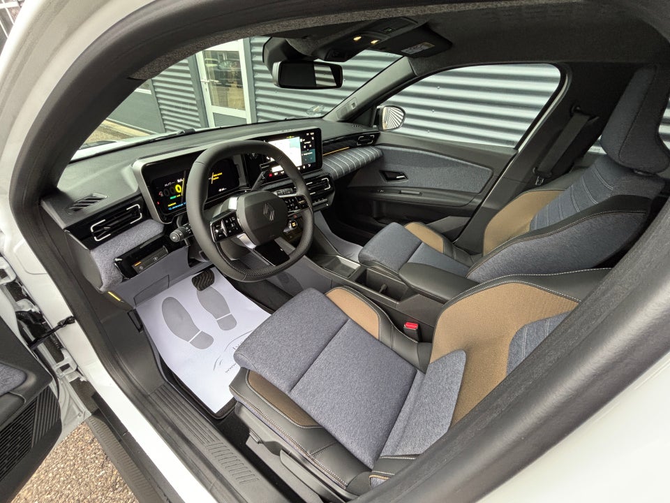 Renault 5 E-Tech 52 Techno 5d