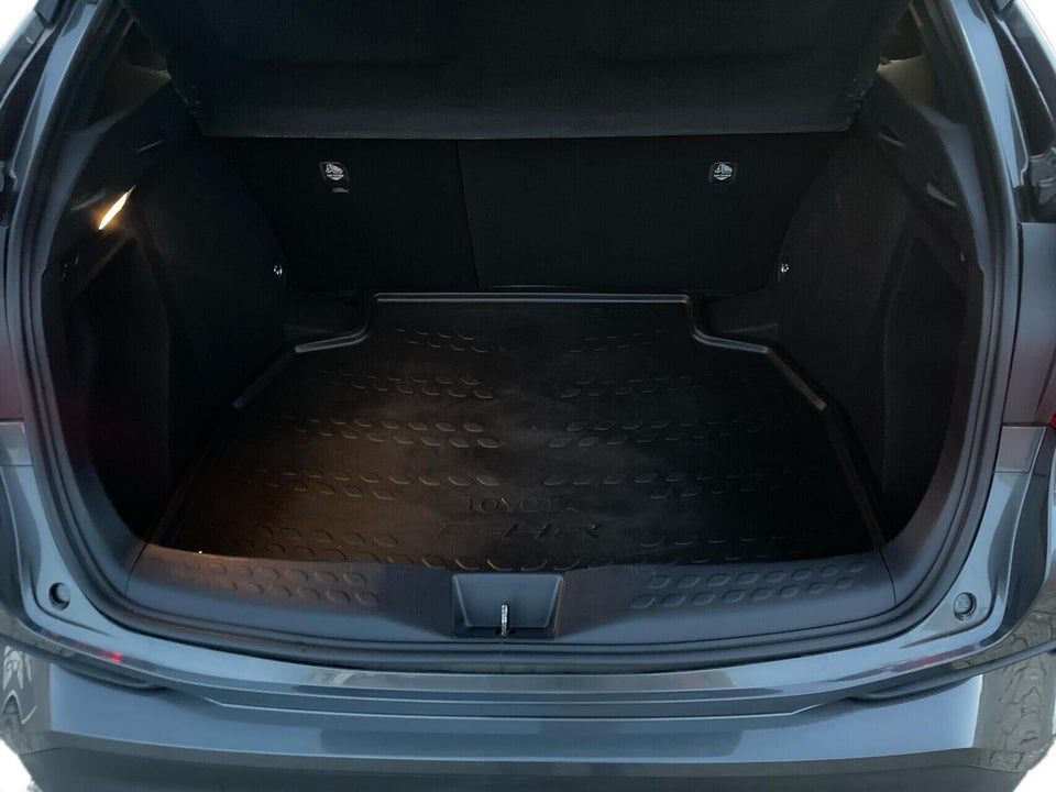 Toyota C-HR 1,8 Hybrid C-ULT CVT 5d