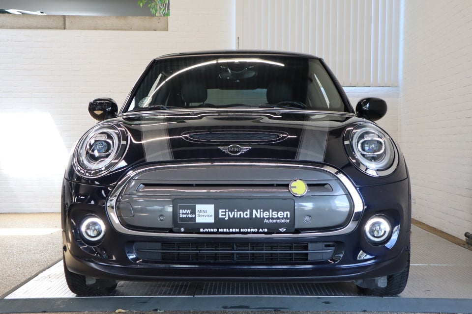 MINI Cooper SE Greenwich 3d