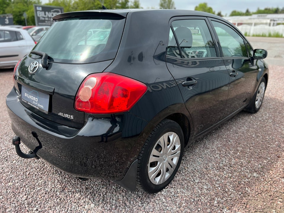 Toyota Auris 1,6 TX 5d
