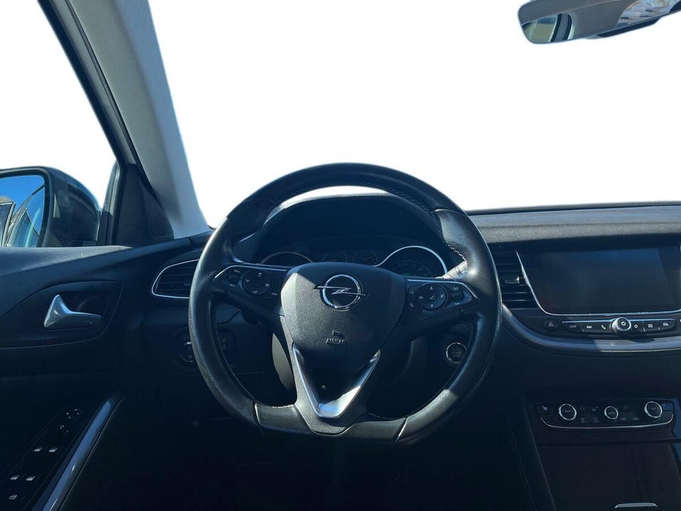 Opel Grandland X 1,6 Hybrid4 Ultimate aut. 5d