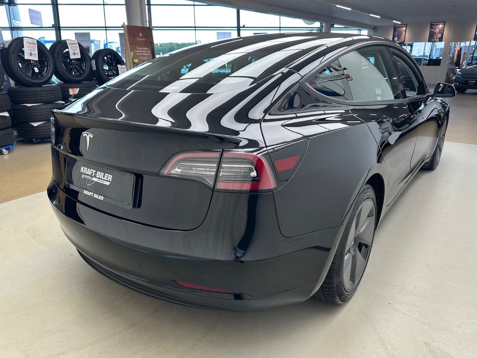 Tesla Model 3 Standard Range+ RWD 4d