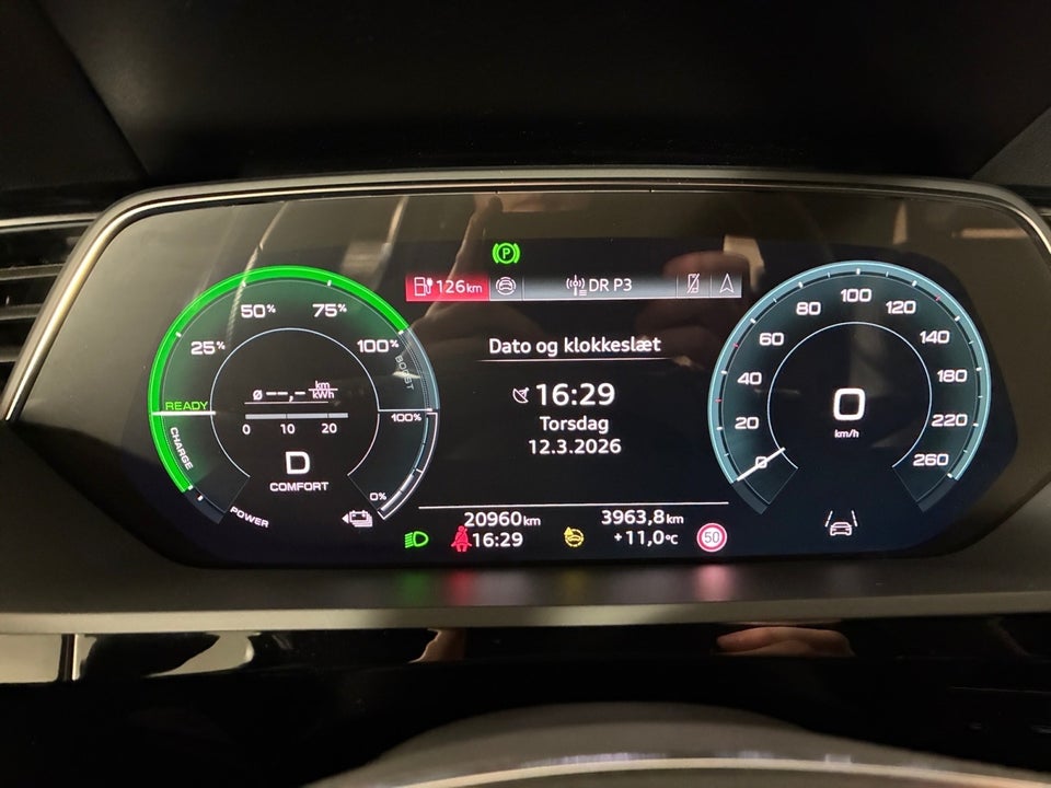 Audi Q8 e-tron 50 S-line quattro 5d