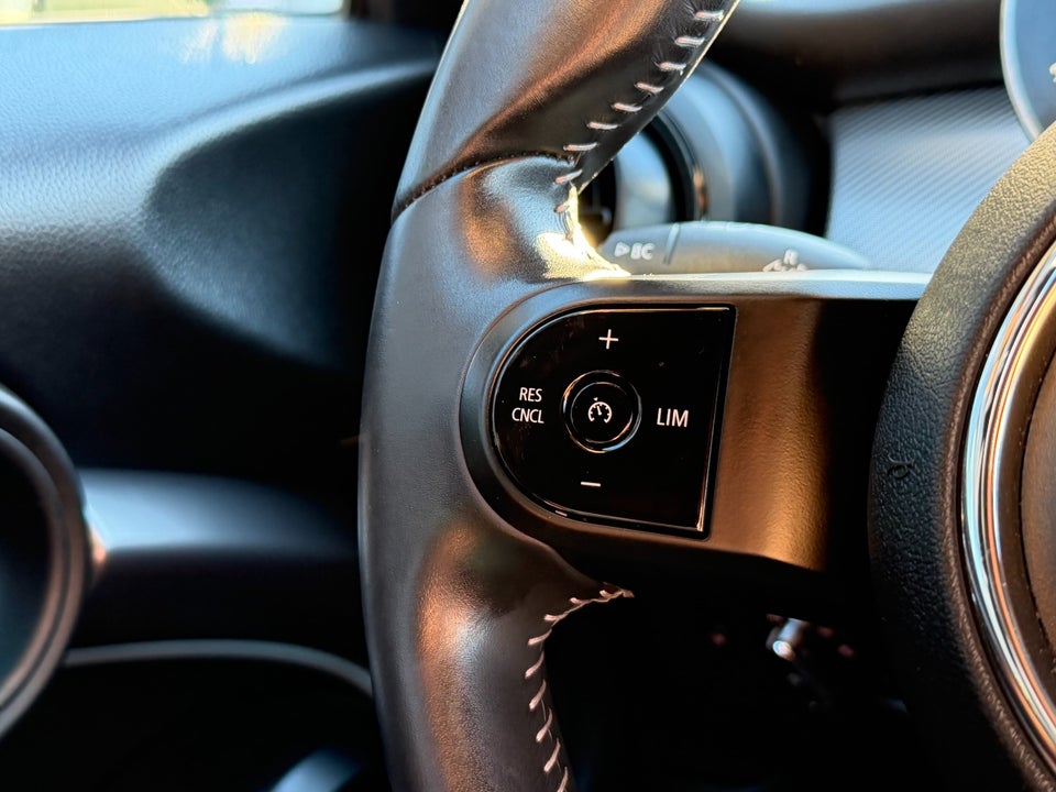 MINI Cooper SE Maximise 3d