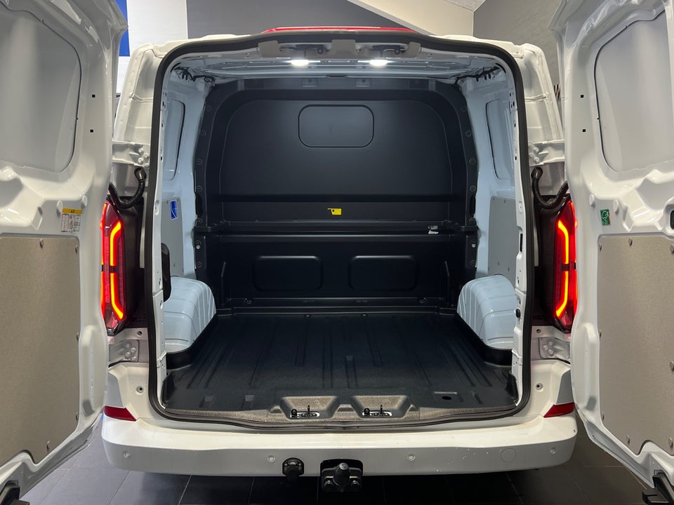 Ford E-Transit Custom 320 L1 71 Limited Mandskabsvogn