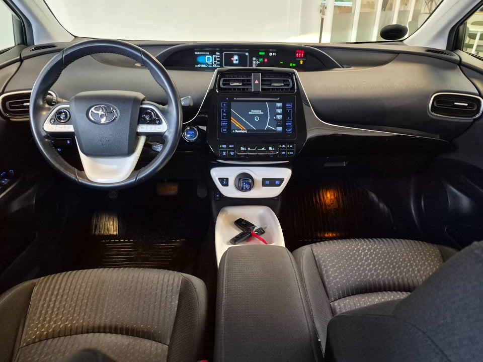 Toyota Prius 1,8 Hybrid H3 CVT 5d