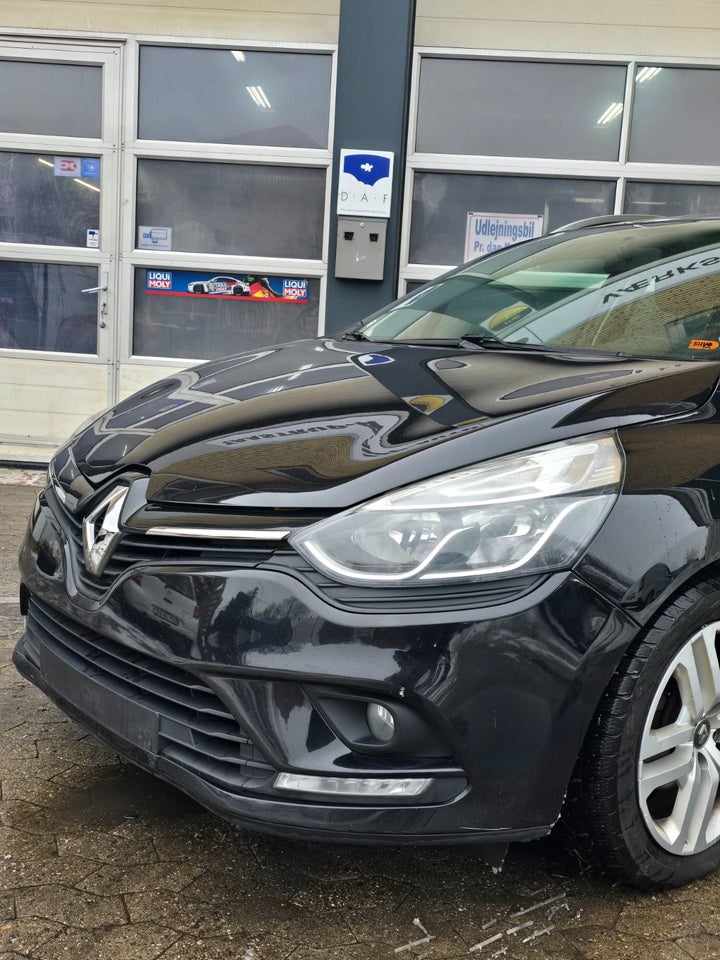 Renault Clio IV 0,9 TCe 90 Expression Sport Tourer 5d