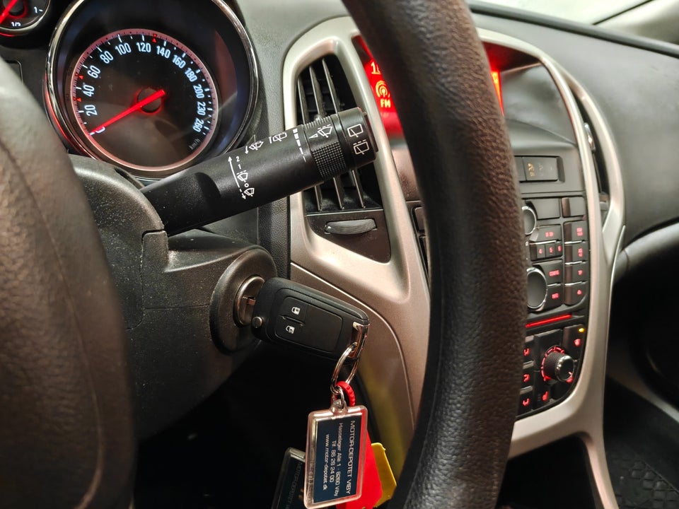 Opel Astra 1,6 Enjoy 5d