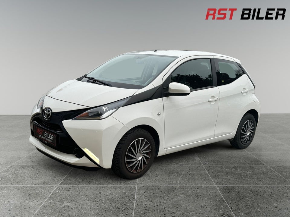 Toyota Aygo 1,0 VVT-i x-play 5d