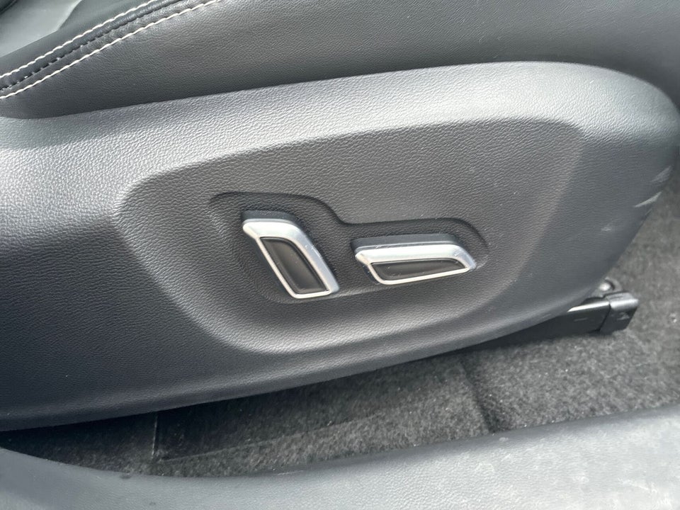 MG Marvel R Luxury 5d