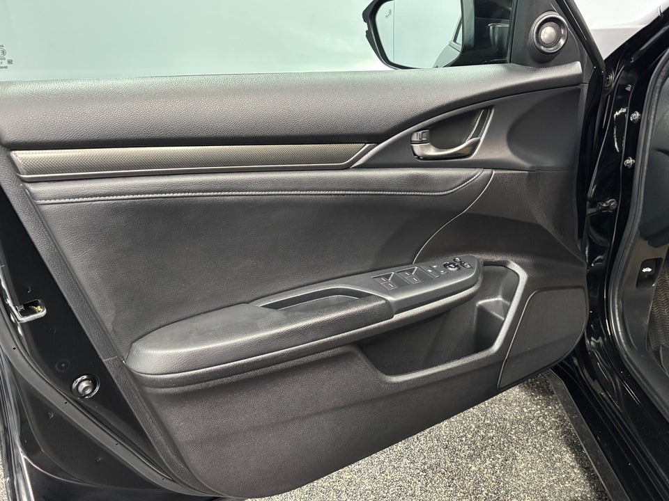 Honda Civic 1,6 i-DTEC Prestige aut. 5d
