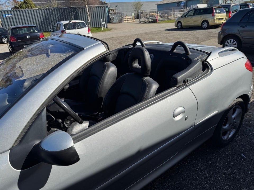 Peugeot 206 1,6 16V CC 2d