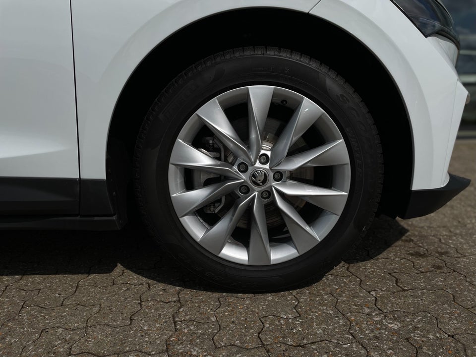Skoda Enyaq 85 iV Loft 5d