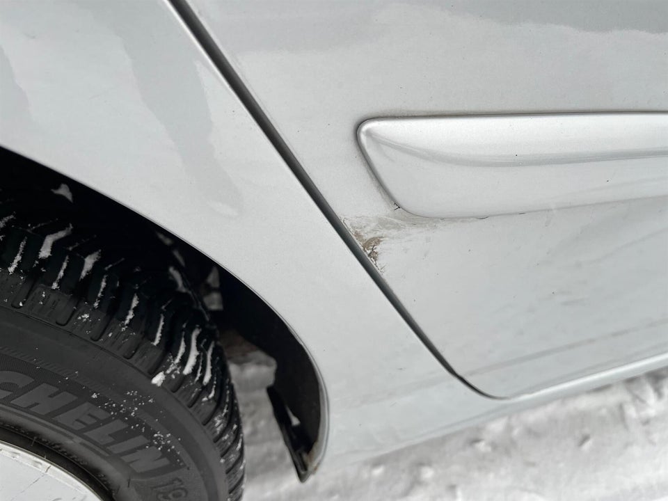 Toyota Corolla 1,4 Terra 5d