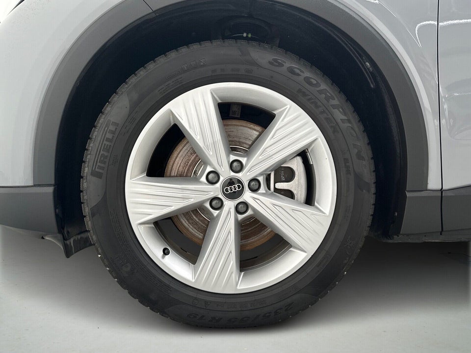 Audi Q4 e-tron 45 Progress 5d