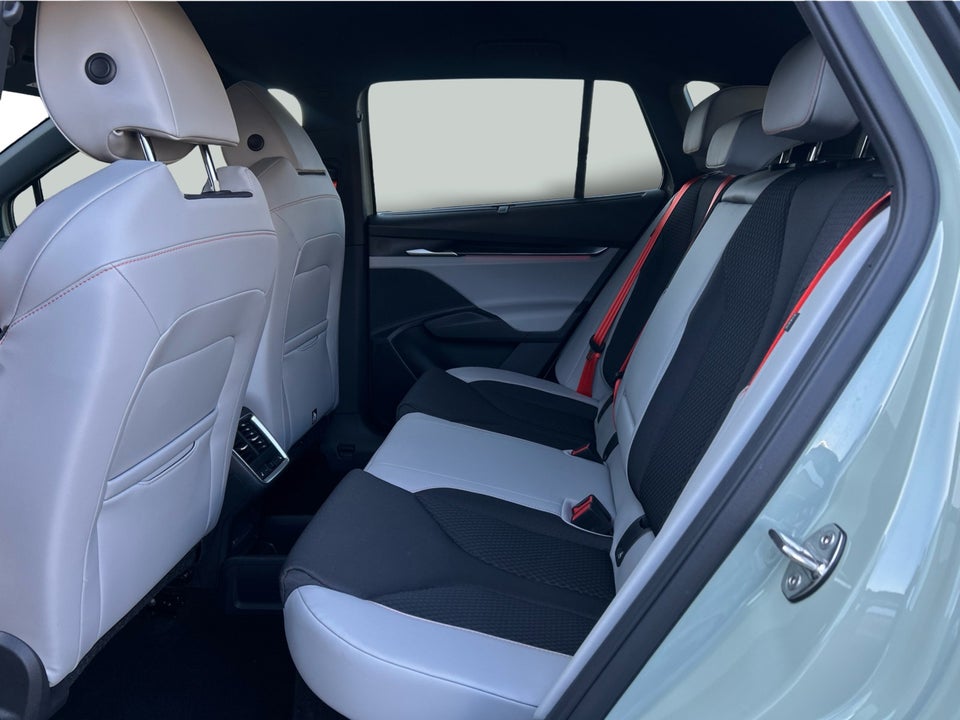 Skoda Elroq 85 iV Lodge Maxx 5d