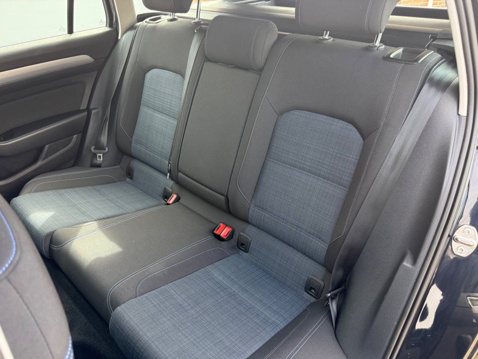 VW Passat 1,4 GTE High Variant DSG 5d