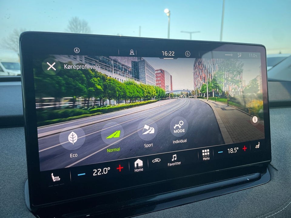 Skoda Enyaq 60 iV Loft 5d