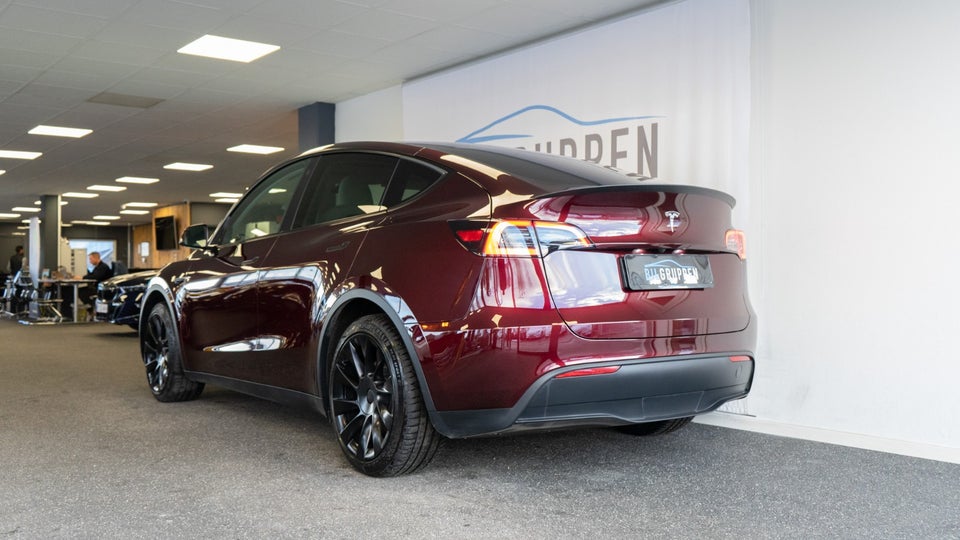 Tesla Model Y RWD 5d