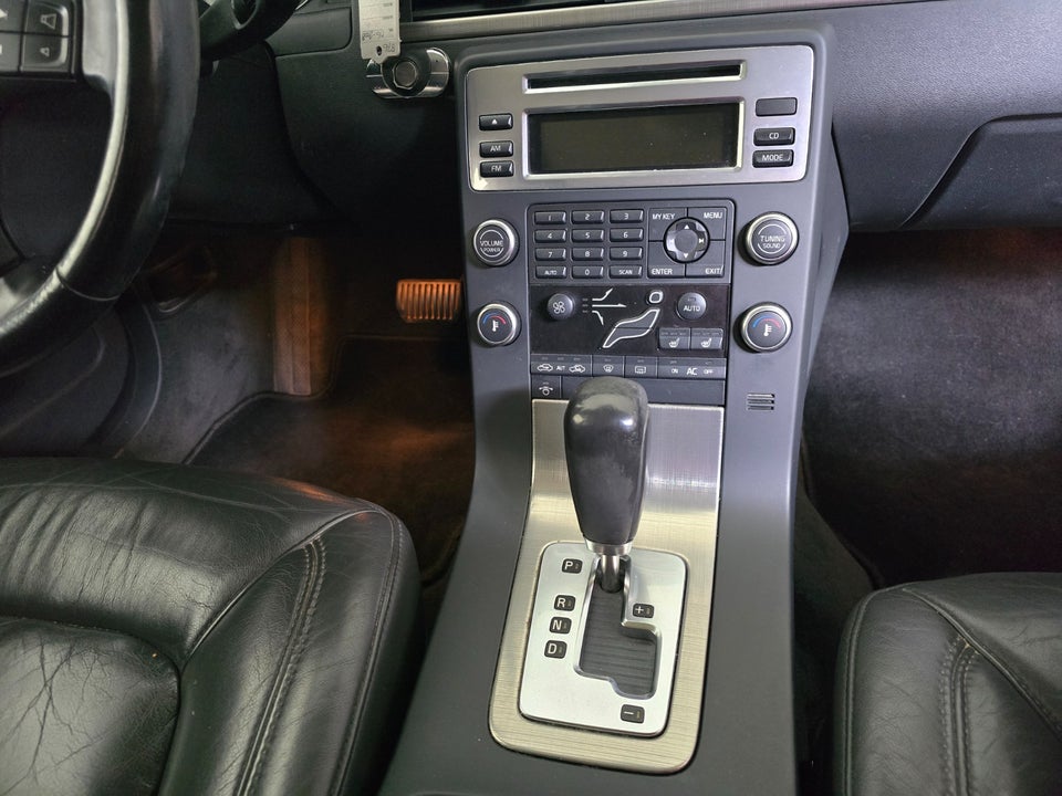 Volvo V70 2,4 D5 205 Summum aut. 5d