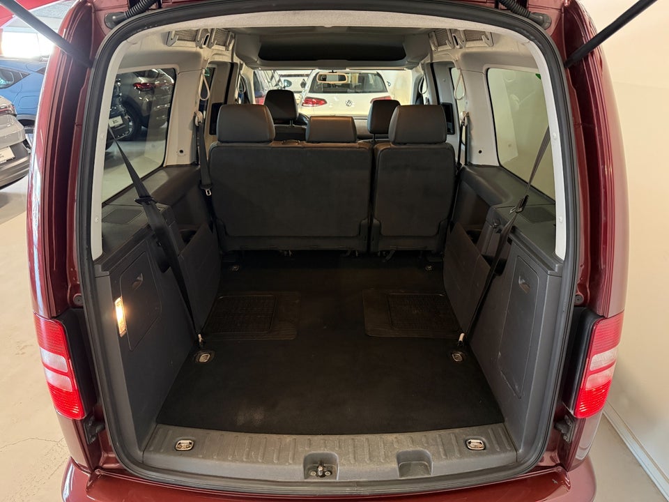 VW Caddy Maxi 1,6 TDi 102 Comfortline BMT 4d