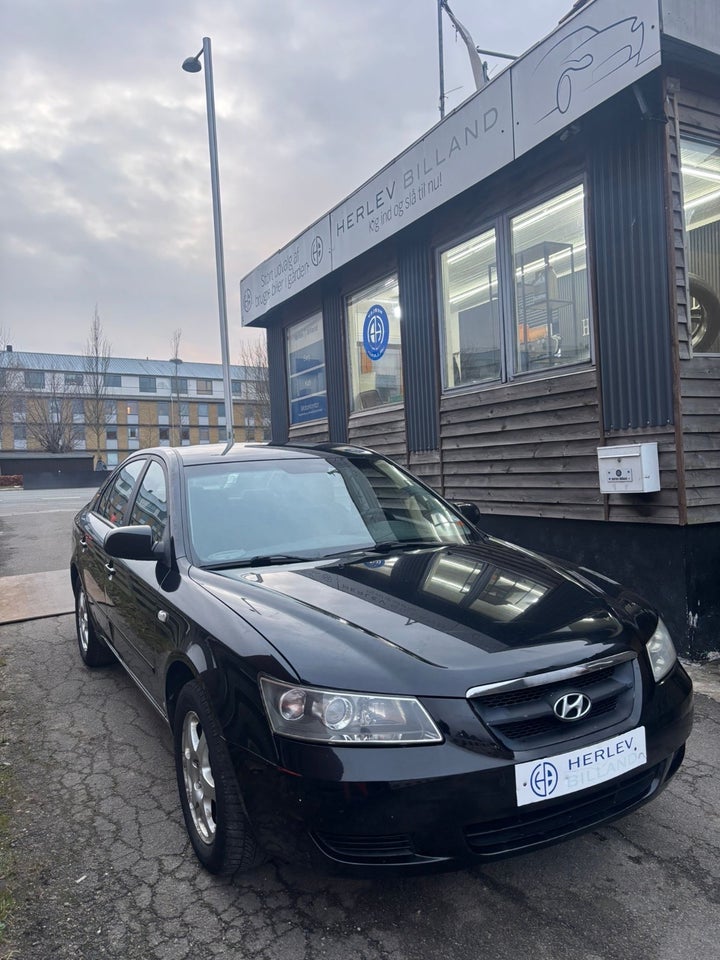Hyundai Sonata 2,0 GL 4d