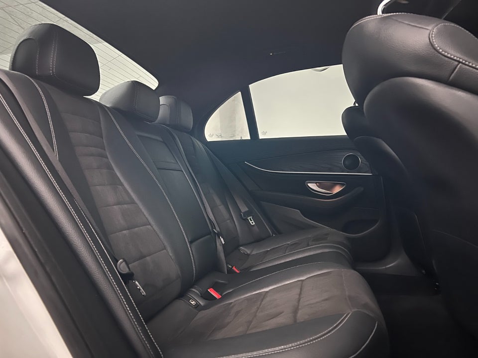 Mercedes E300 2,0 AMG Line aut. 4d