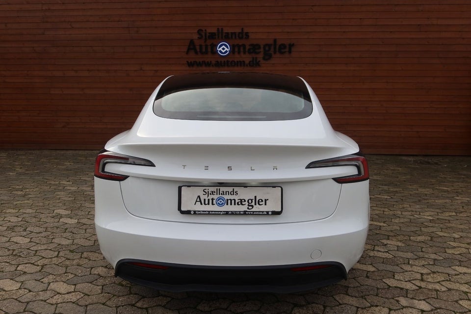 Tesla Model 3 RWD 4d