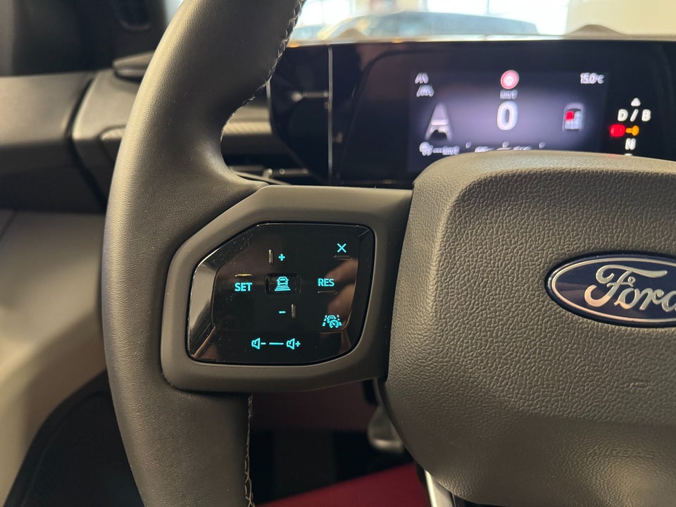 Ford Explorer 77 Premium Extended Range 5d