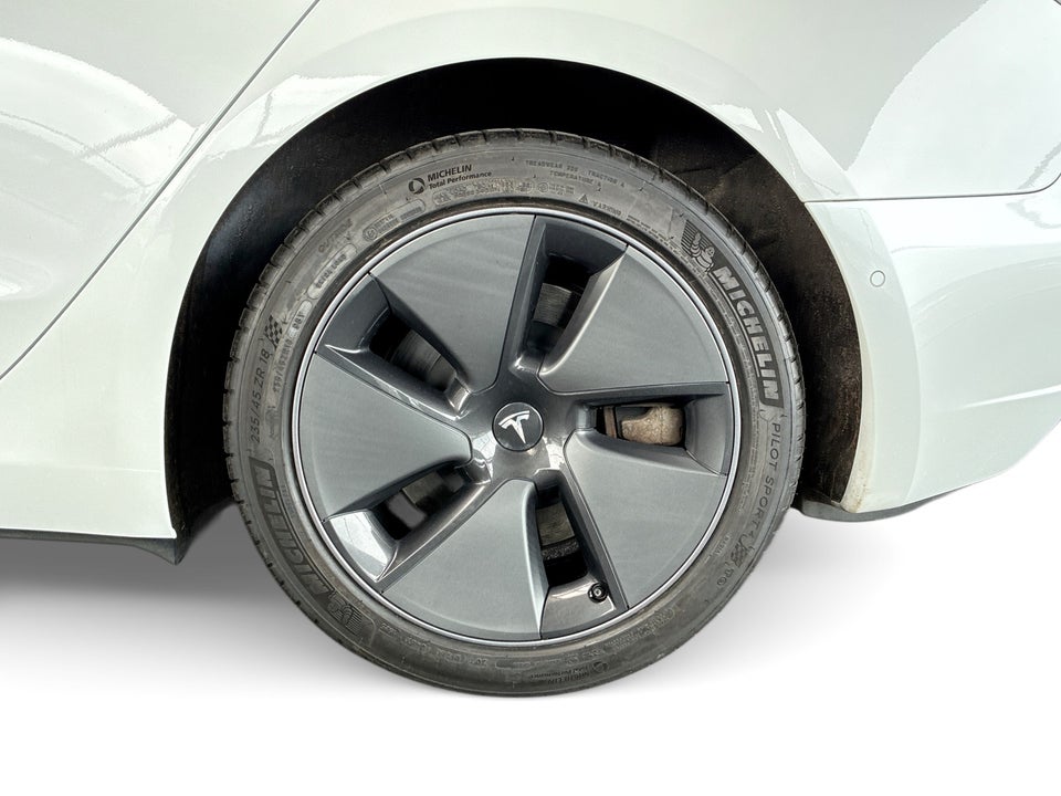 Tesla Model 3 Standard Range+ RWD 4d