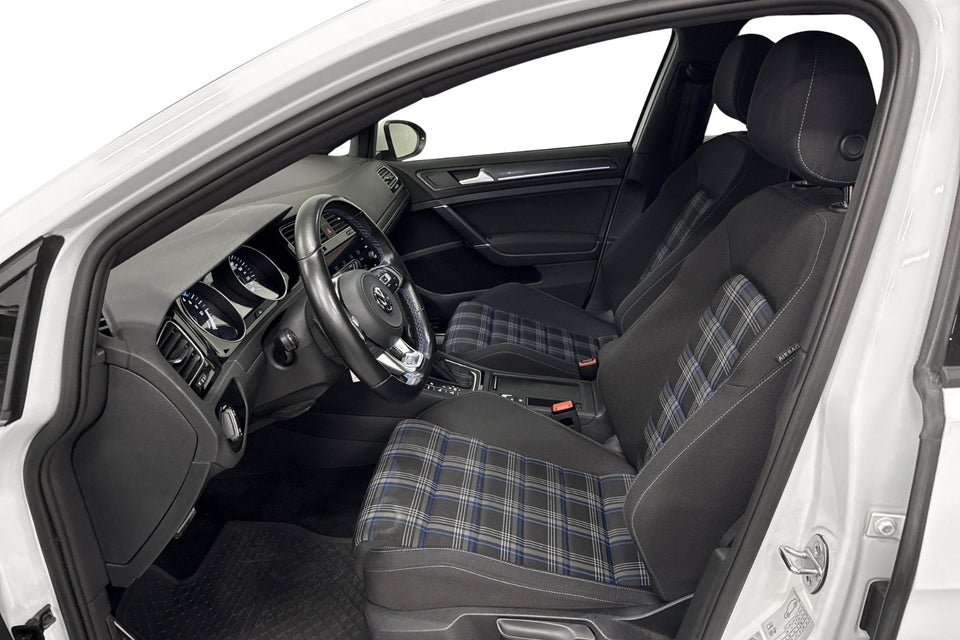 VW Golf VII 1,4 GTE DSG 5d