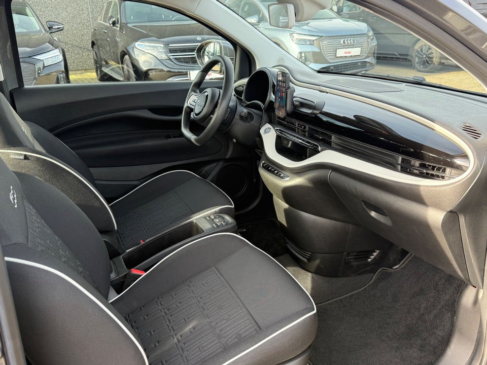 Fiat 500e 24 Action 3d