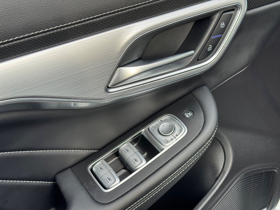 MG Marvel R Performance 5d