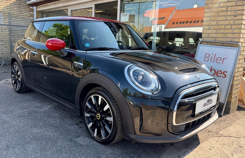MINI Cooper SE Classic Trim 3d