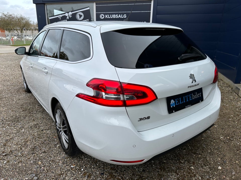 Peugeot 308 1,2 PureTech 130 Selection Sky SW 5d