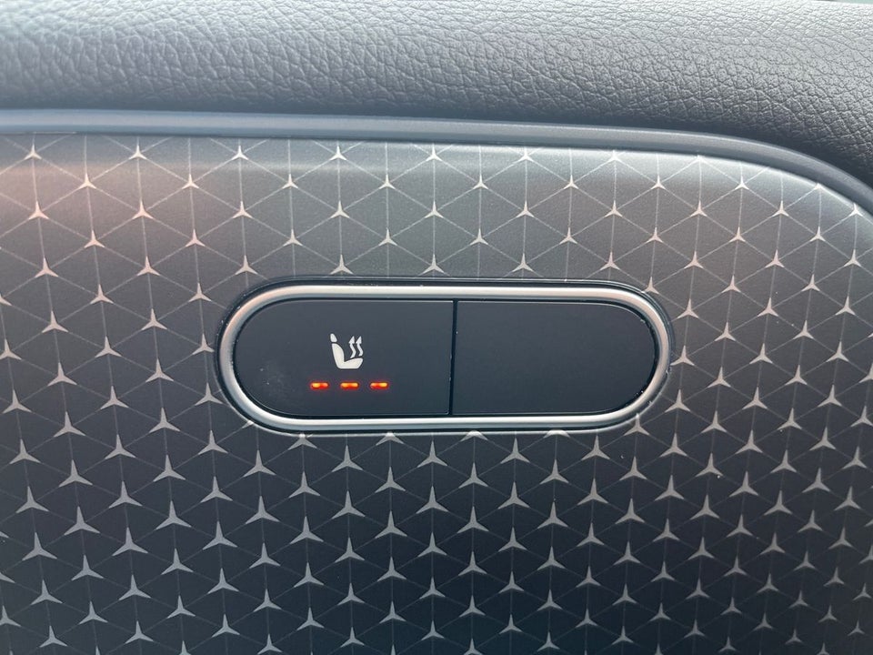 Mercedes EQB250+ AMG Line 5d