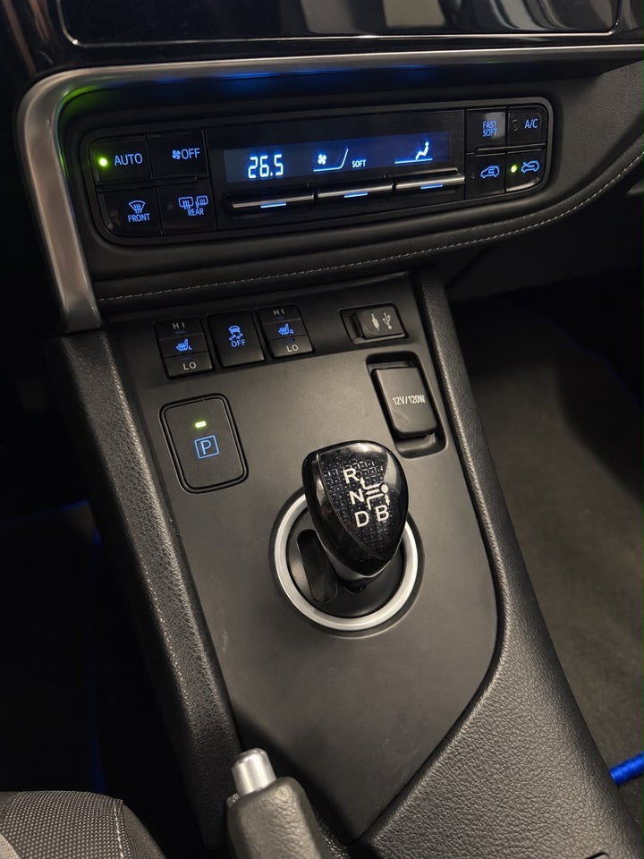 Toyota Auris 1,8 Hybrid H2 Comfort Touring Sports CVT 5d