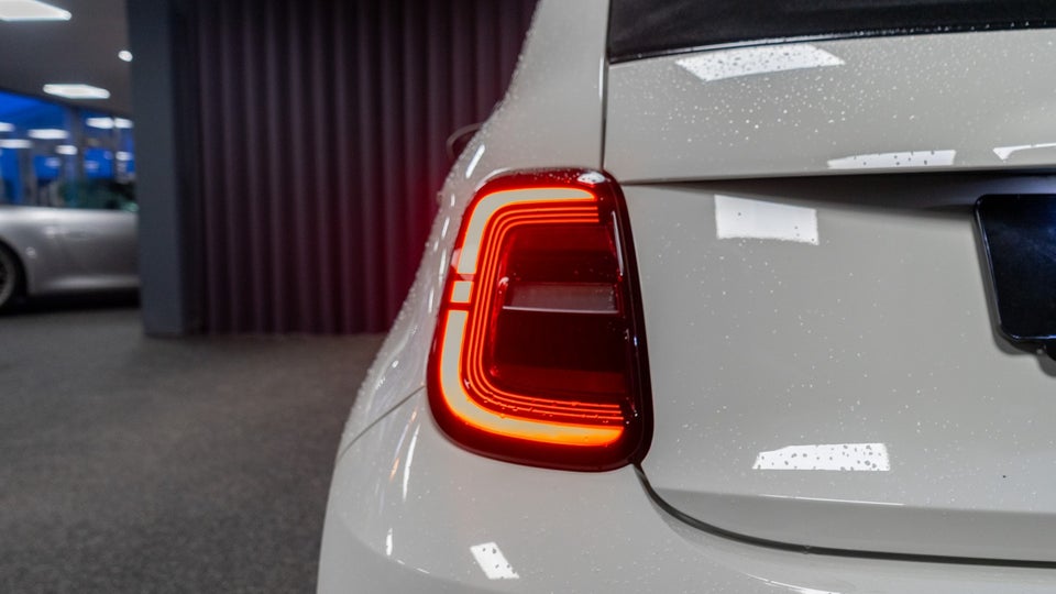 Fiat 500e 42 Icon Cabrio 2d