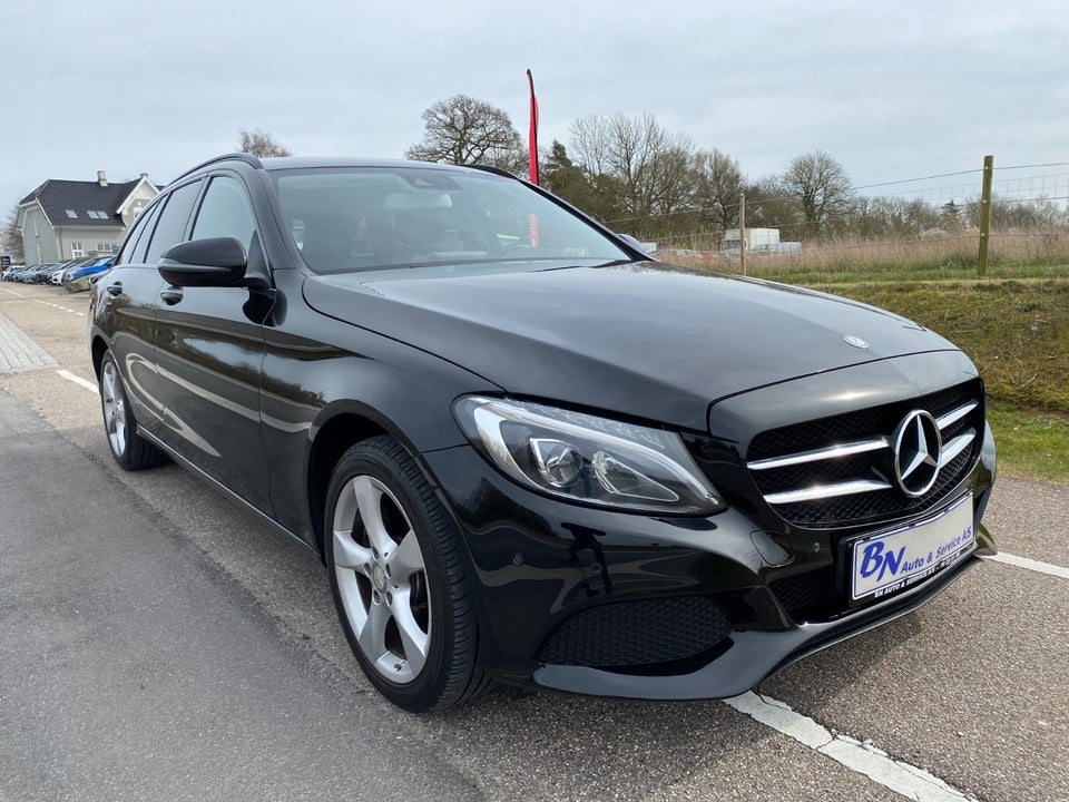 Mercedes C220 d 2,2 Avantgarde stc. aut. 5d