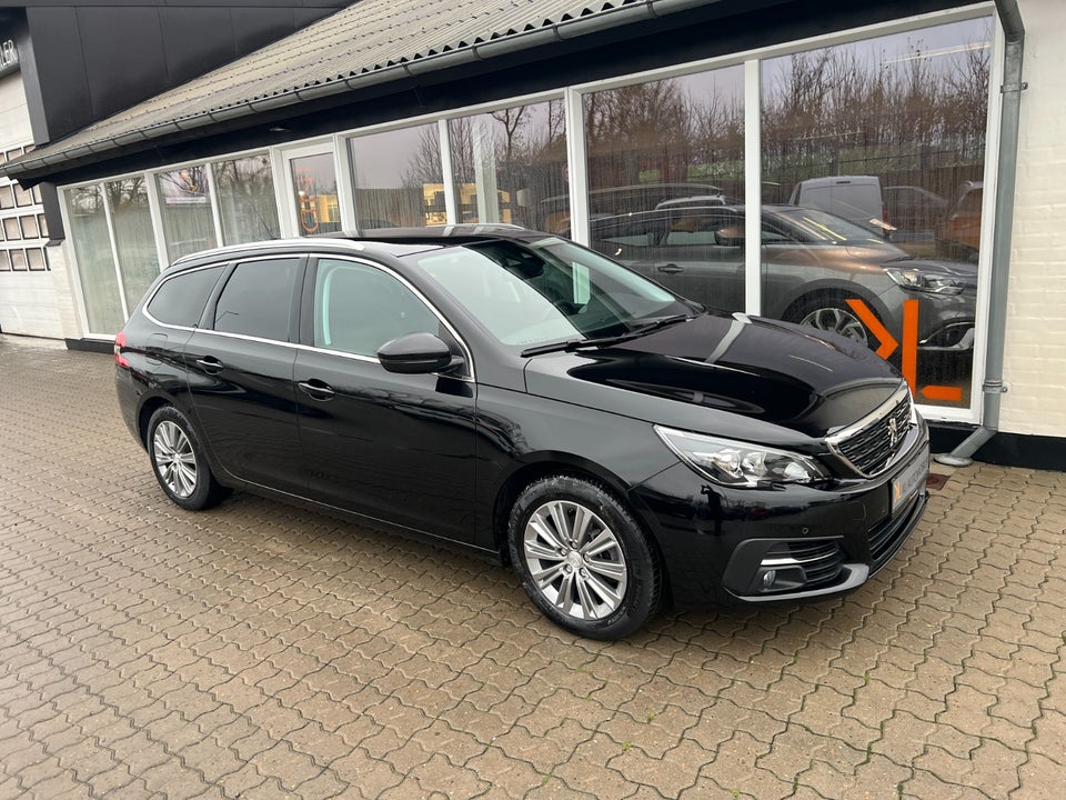 Peugeot 308 1,5 BlueHDi 130 Allure Sky SW 5d