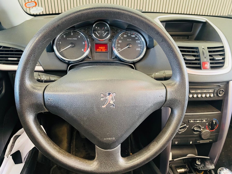 Peugeot 207 1,6 HDi CC 2d