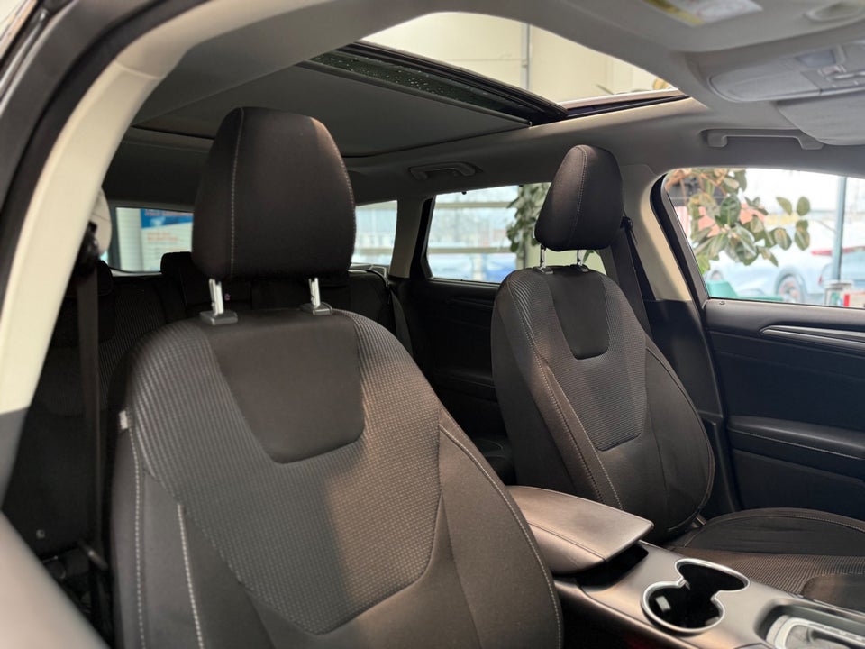 Ford Mondeo 2,0 HEV Titanium stc. CVT 5d