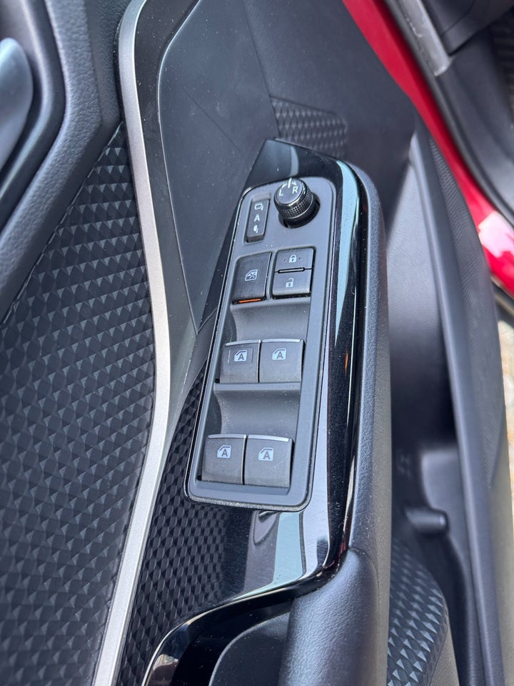 Toyota C-HR 1,8 Hybrid C-LUB Premium Selected CVT 5d